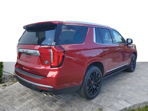 Used 2023 GMC Yukon Denali w/ Denali Reserve Package image 4