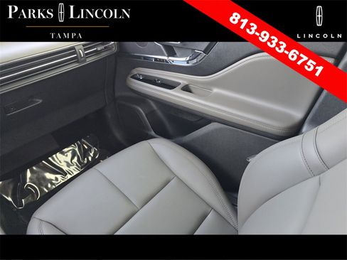 Certified 2024 Lincoln Corsair FWD image 14