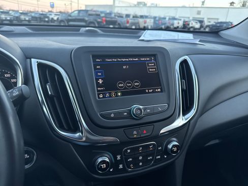 Used 2022 Chevrolet Equinox LT image 13