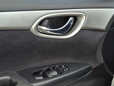 Used 2014 Nissan Sentra SR w/ Premium Package FWD image 23