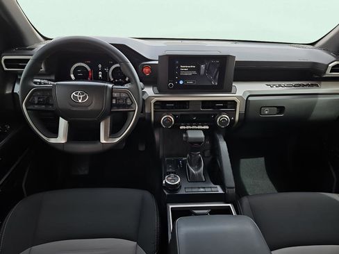 Used 2025 Toyota Tacoma TRD Off-Road image 11