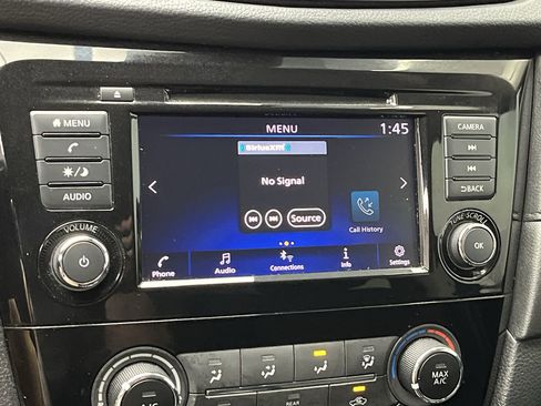 Used 2020 Nissan Rogue S w/ Special Edition Package image 16