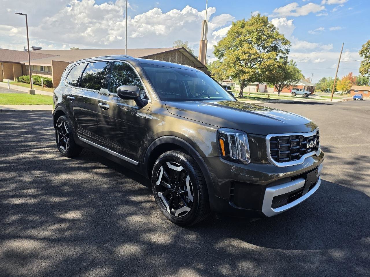 Used 2025 Kia Telluride S AWD/4WD image 1