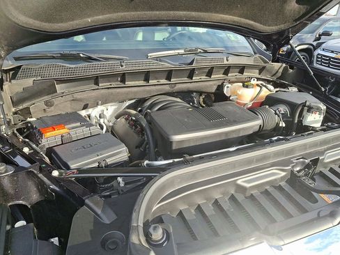 Certified 2024 GMC Sierra 1500 SLT image 28