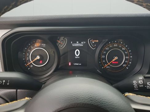 Used 2024 Jeep Wrangler Sport S image 36