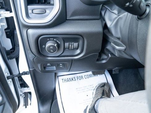 Used 2025 RAM 1500 Laramie AWD/4WD image 25