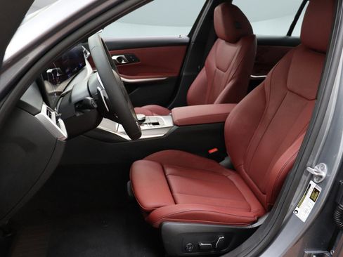 Used 2025 BMW 330i 330i w/ M Sport Package image 3