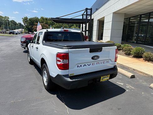 Used 2025 Ford Maverick XL w/ Equipment Group 101A AWD/4WD image 3