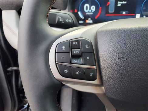 New 2026 Ford Explorer Active w/ Active Comfort Package image 15