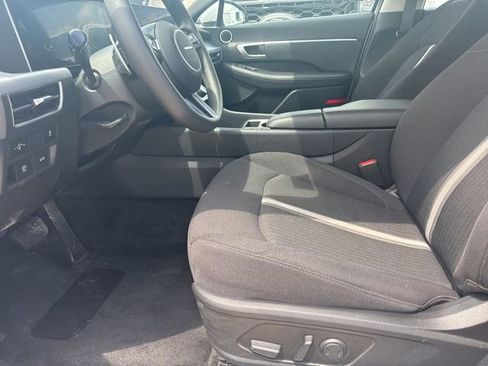 Used 2025 Hyundai Sonata SEL image 2