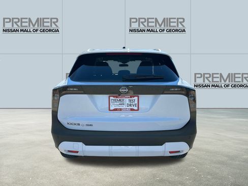 Used 2026 Nissan Kicks SV image 6