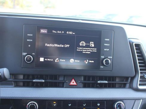 Used 2024 Kia Sportage LX image 17