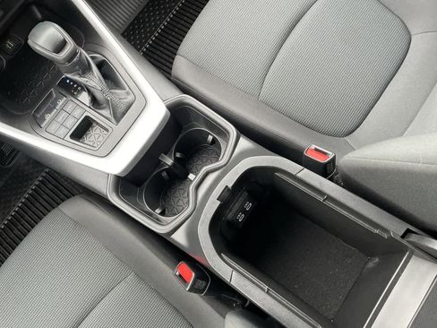 Used 2023 Toyota RAV4 LE image 21