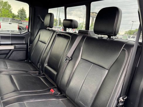 Used 2020 Ford F150 Lariat w/ Equipment Group 502A Luxury AWD/4WD image 15