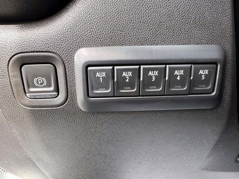 Used 2024 GMC Sierra 3500 Pro w/ Convenience Package AWD/4WD image 13