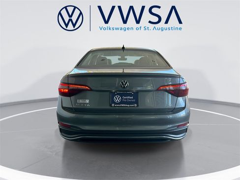 Certified 2024 Volkswagen Jetta SE w/ Panoramic Sunroof Package image 6