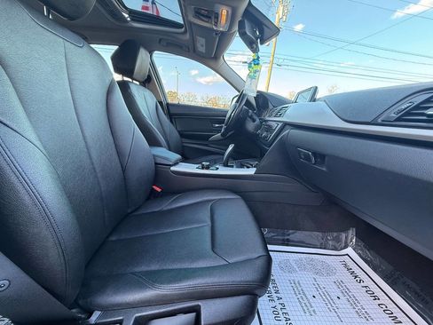 Used 2013 BMW 320i xDrive 320i xDrive AWD 4dr Sedan image 18