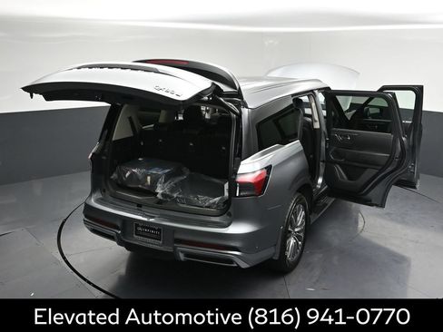 Certified 2026 INFINITI QX80 Luxe w/ Cargo Package AWD/4WD image 38