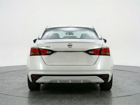 Used 2025 Nissan Altima 2.5 SV image 7
