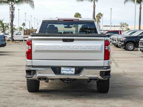 Used 2021 Chevrolet Silverado 1500 LT w/ Z71 Off-Road Package AWD/4WD image 5