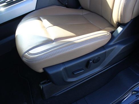 Used 2022 Ford F250 Lariat w/ Lariat Value Package image 25