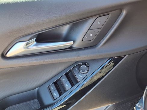 Used 2025 Chevrolet Equinox LT image 20