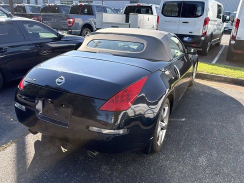 Used 2007 Nissan 350Z Touring RWD image 17