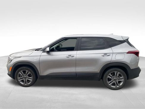 Used 2022 Kia Seltos LX image 6