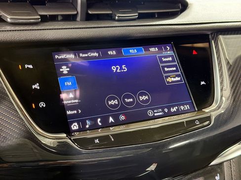 Used 2024 Cadillac XT6 Sport w/ Technology Package AWD/4WD image 16