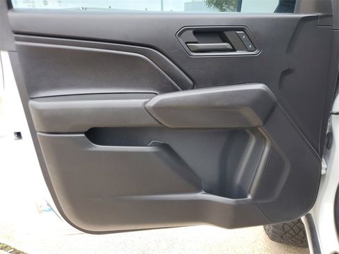 Used 2023 Chevrolet Colorado Trail Boss w/ Technology Package image 16