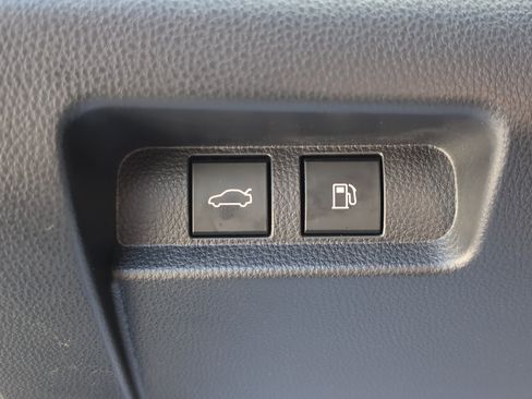 Certified 2024 Toyota Crown AWD/4WD image 38