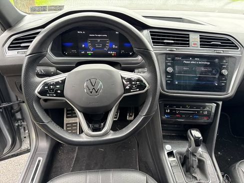 Used 2023 Volkswagen Tiguan SE R-Line AWD/4WD image 19