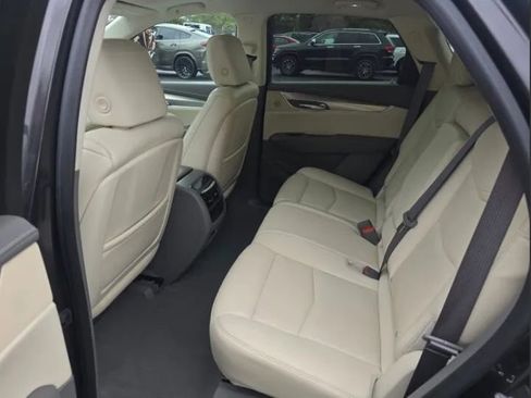 Used 2018 Cadillac XT5 Premium Luxury AWD/4WD image 9