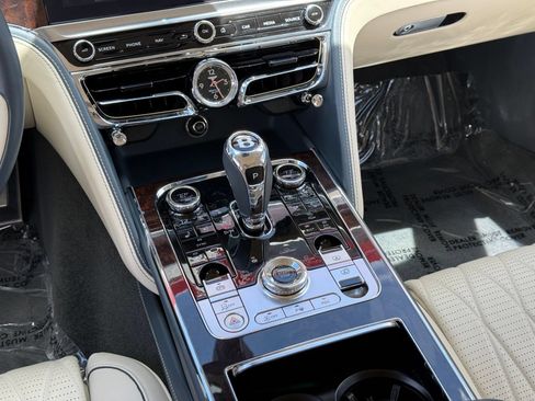 Used 2020 Bentley Flying Spur W12 AWD/4WD image 36