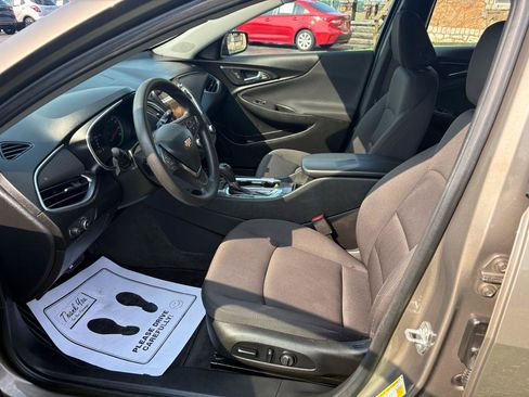 Used 2020 Chevrolet Malibu LT FWD image 6