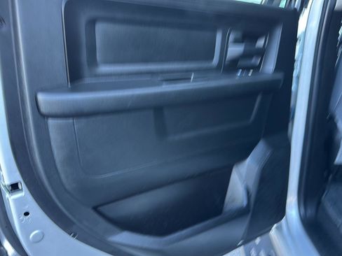 Used 2018 RAM 2500 Tradesman w/ Chrome Appearance Group image 15