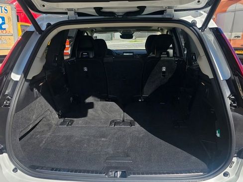 Certified 2025 Volvo XC90 T8 Plus w/ Protection Package Premier image 7