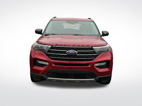 Used 2021 Ford Explorer XLT w/ Equipment Group 202A image 2