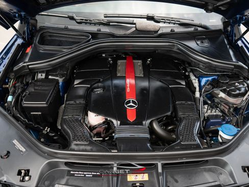 Used 2019 Mercedes-Benz GLE 43 AMG 4MATIC w/ Premium 3 Package image 52