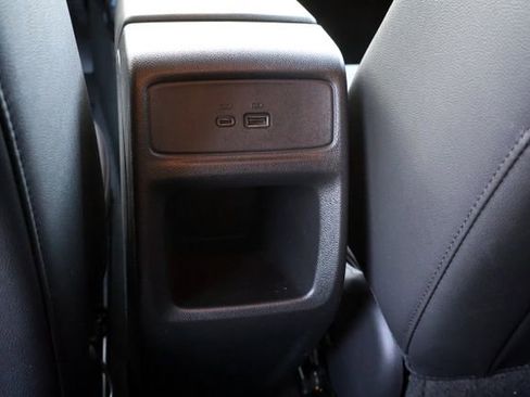 Used 2025 Chevrolet Trax LT w/ LT Convenience Package image 26