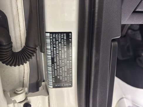 Used 2013 Volkswagen Beetle 2.0T image 13