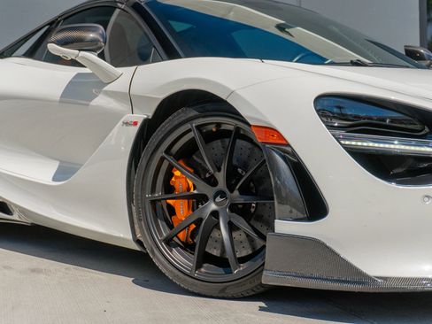 Used 2021 McLaren 720S Spider image 33