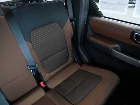 Used 2022 Ford Bronco Outer Banks image 14