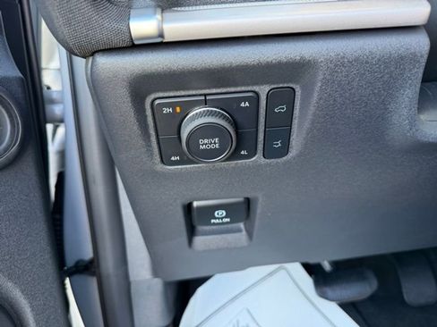 New 2025 Ford Expedition Max Active image 18