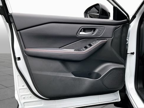 New 2026 Nissan Rogue SV AWD/4WD image 10