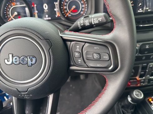 Used 2024 Jeep Wrangler Unlimited Rubicon image 15