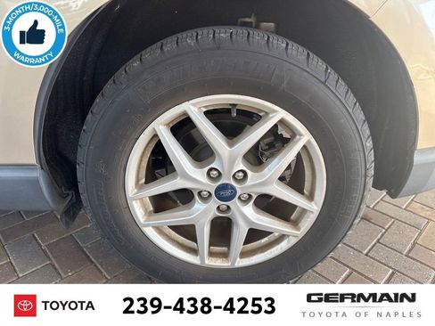 Used 2021 Ford Edge SE FWD image 12