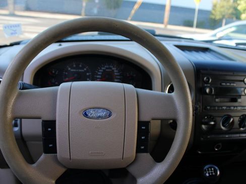 Used 2005 Ford F150 STX RWD image 8