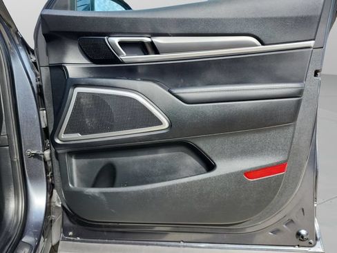 Used 2022 Kia Telluride S FWD image 32