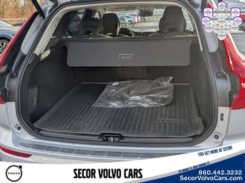Certified 2023 Volvo XC60 B5 Plus AWD/4WD image 27